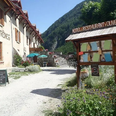 Aux 3 Frenes Zajazd Villar-dʼArène